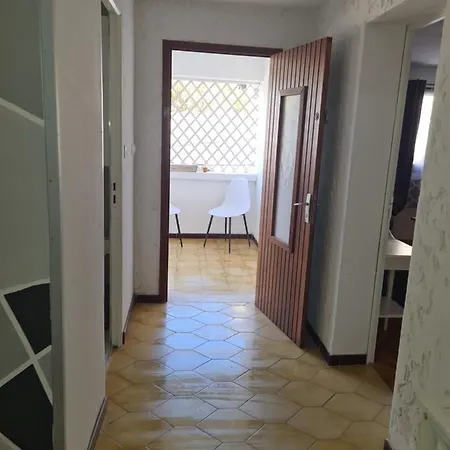 Pensión La Picarde 4*